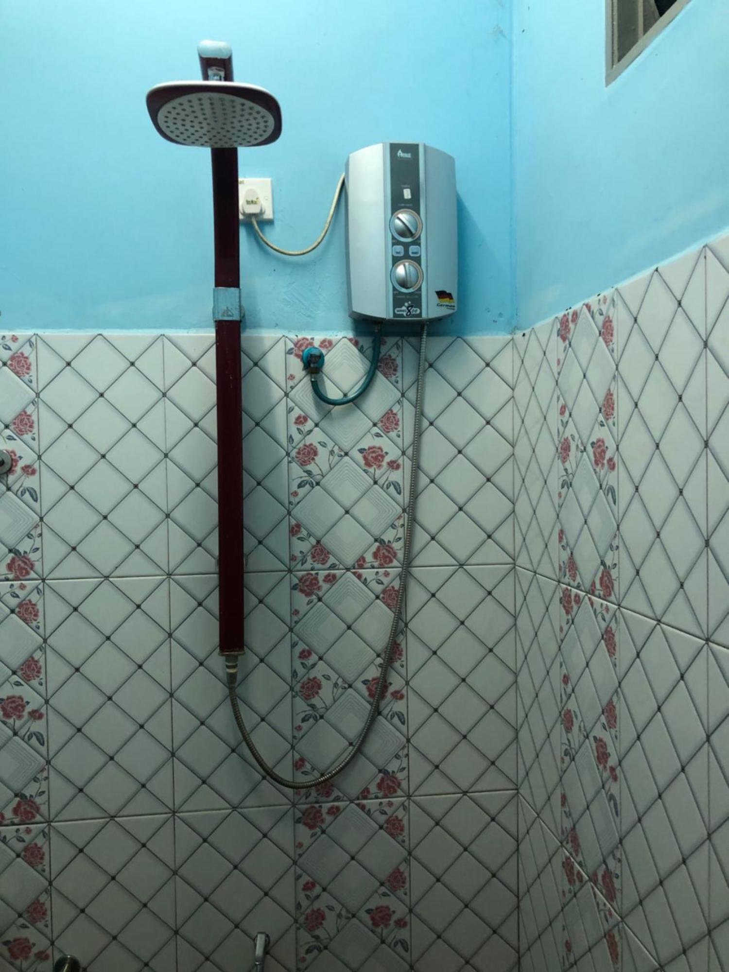 Dtahan Motel Taman Negara Kuala Tahan Exterior foto
