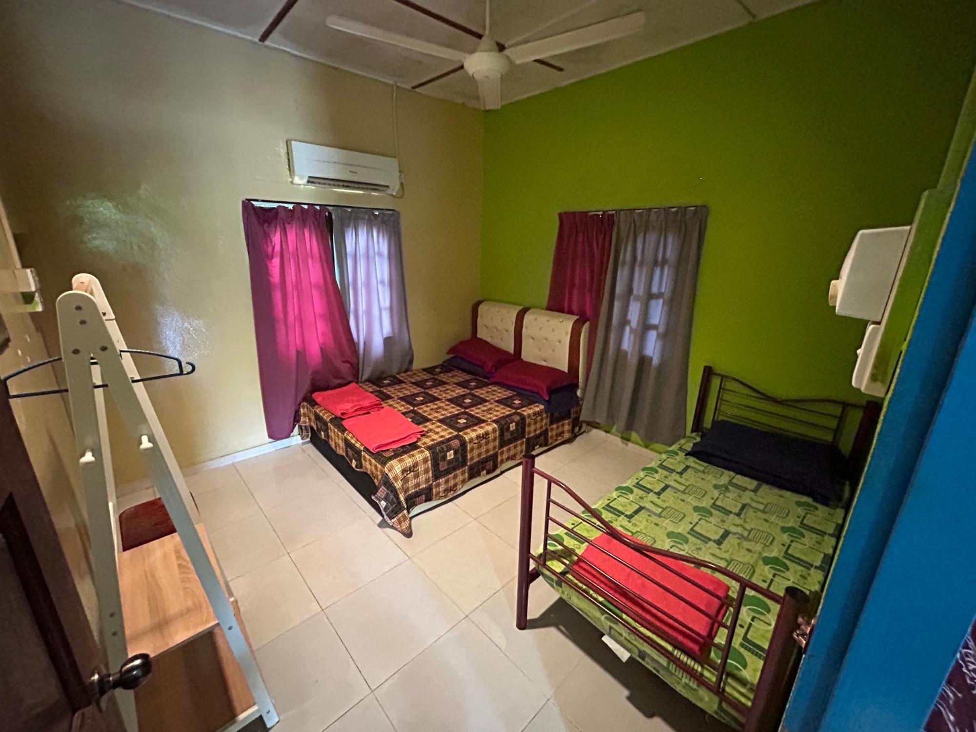 Dtahan Motel Taman Negara Kuala Tahan Exterior foto