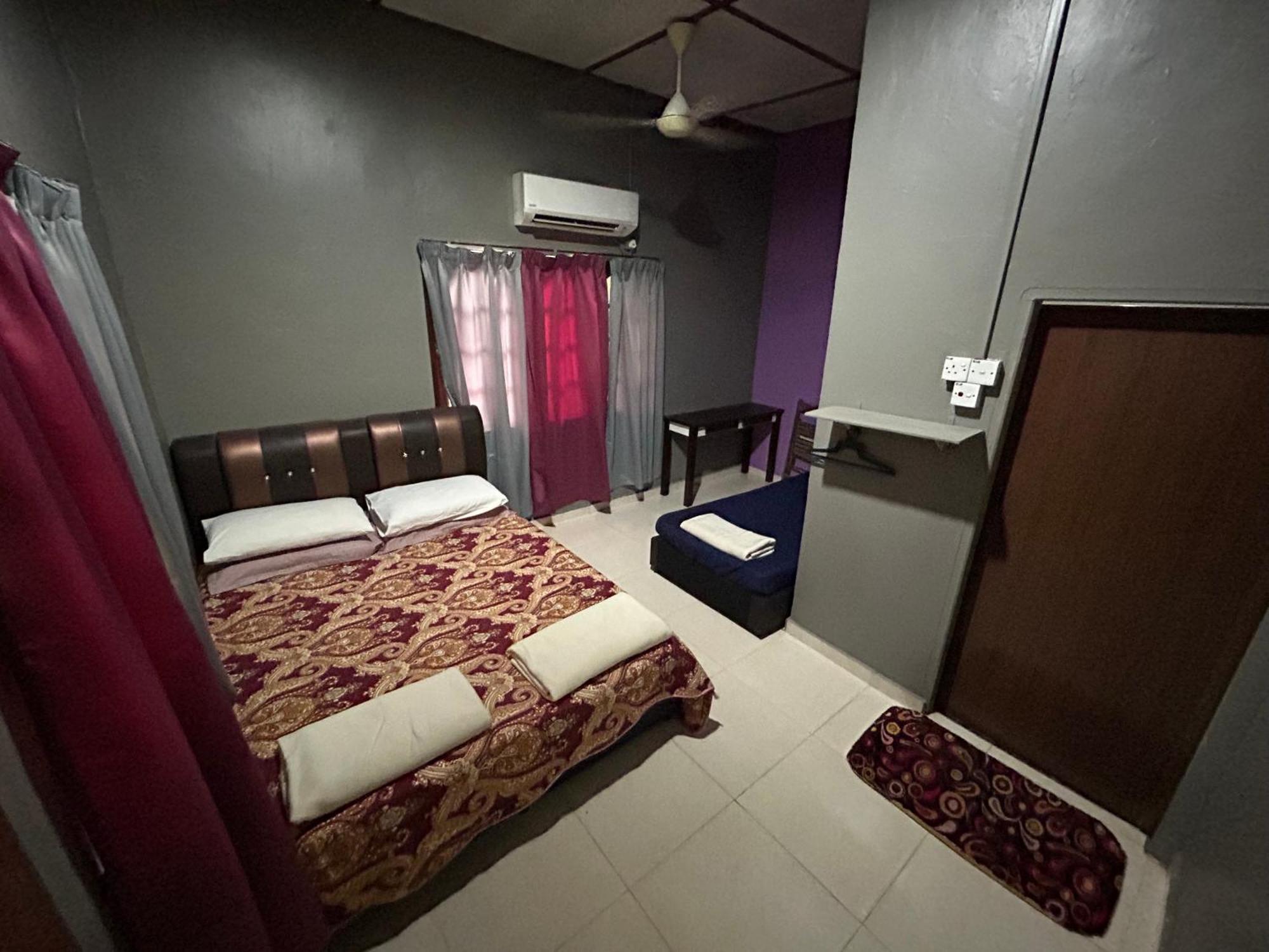 Dtahan Motel Taman Negara Kuala Tahan Exterior foto
