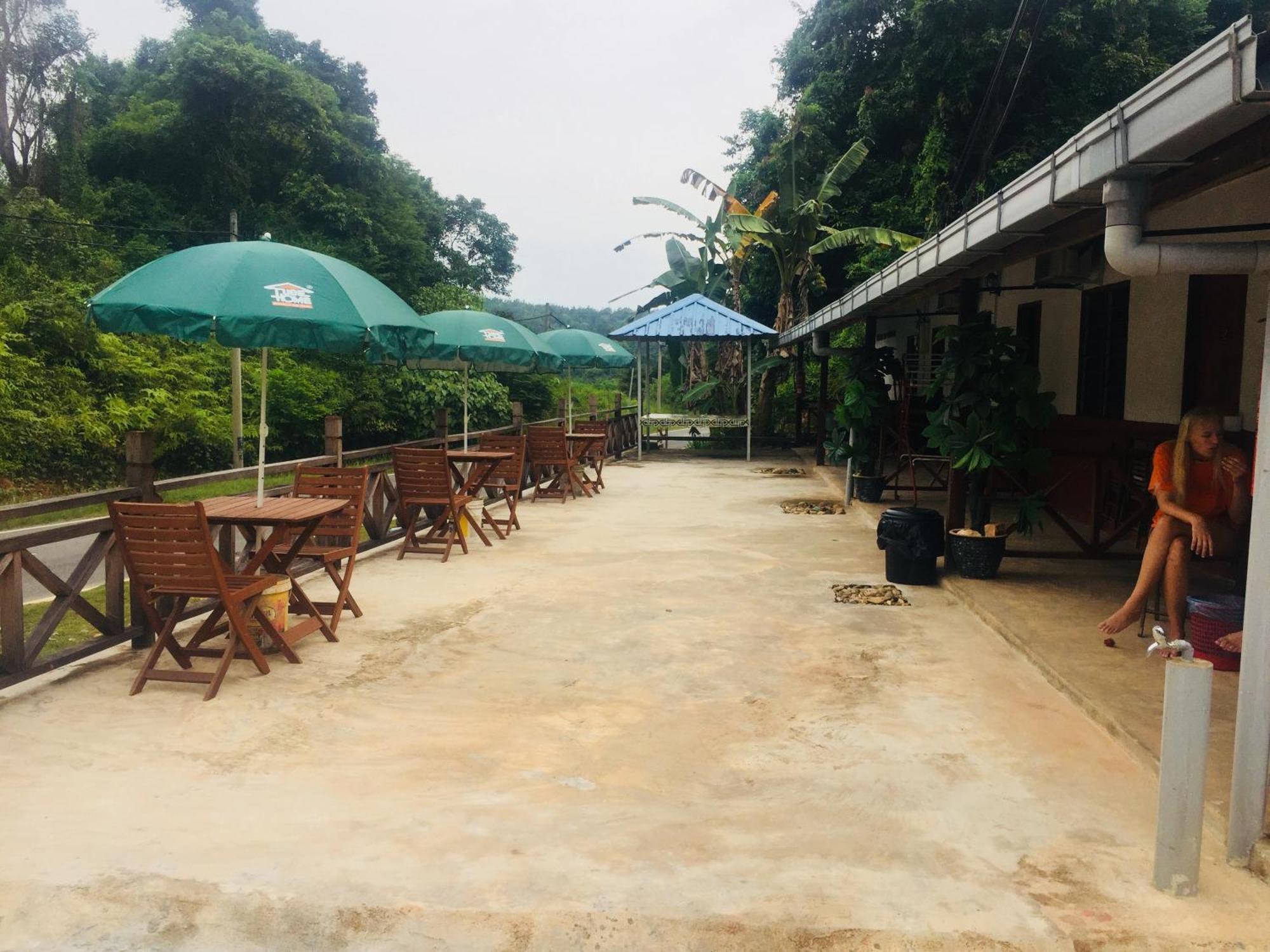 Dtahan Motel Taman Negara Kuala Tahan Exterior foto