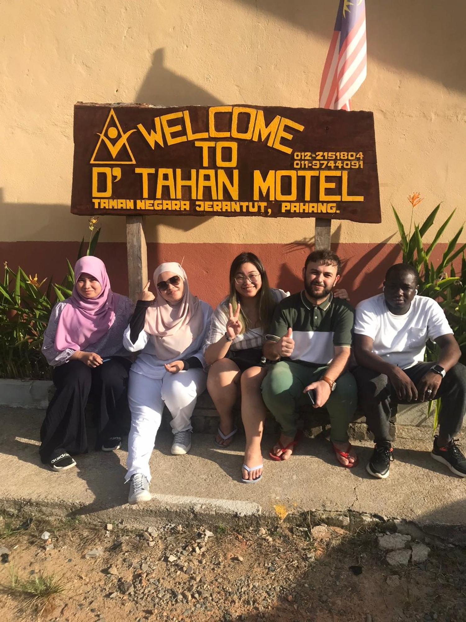 Dtahan Motel Taman Negara Kuala Tahan Exterior foto