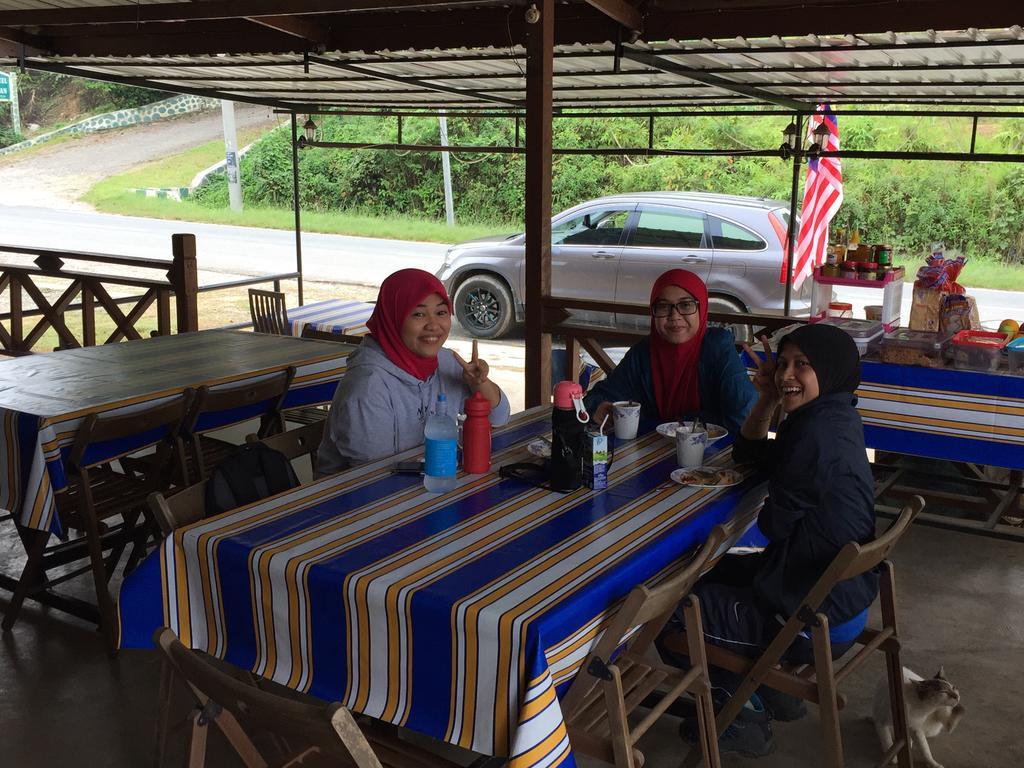 Dtahan Motel Taman Negara Kuala Tahan Exterior foto